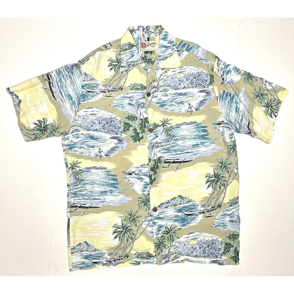 Hilo Hattie Hawaiian Shirt Mens Size Medium Camp Collar Multicolor Cotton Rayon